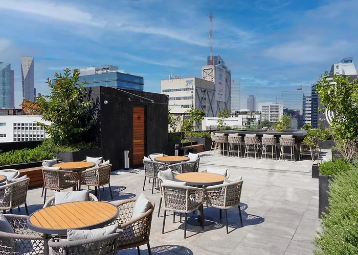 Loft -skyline View- Rooftop Pool, Gym, Bbq &